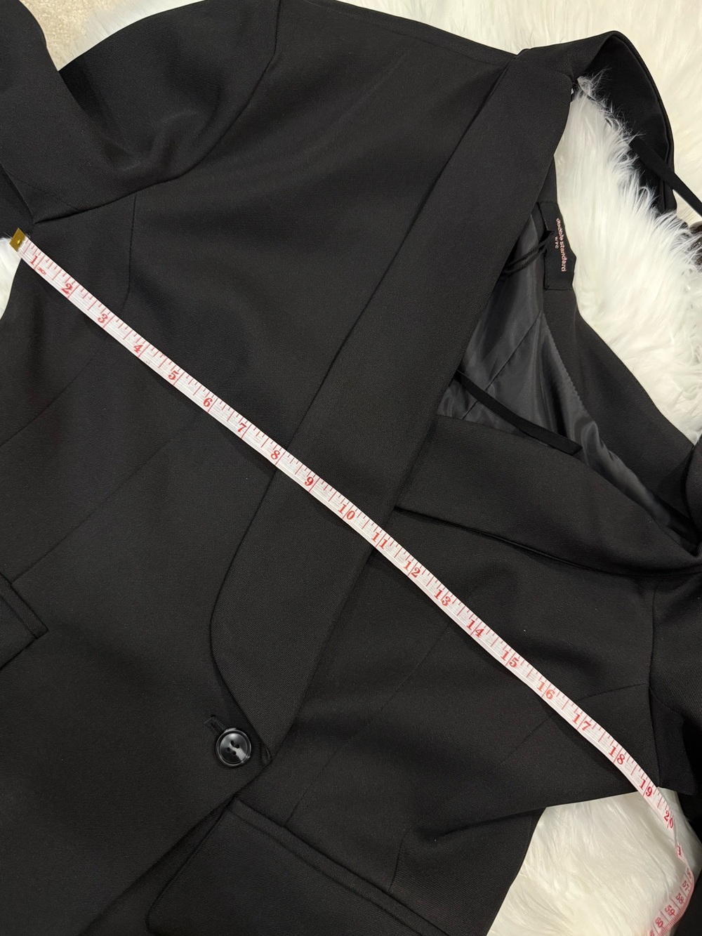 Black Off-Shoulder Statement Blazer - Picture 12 of 12